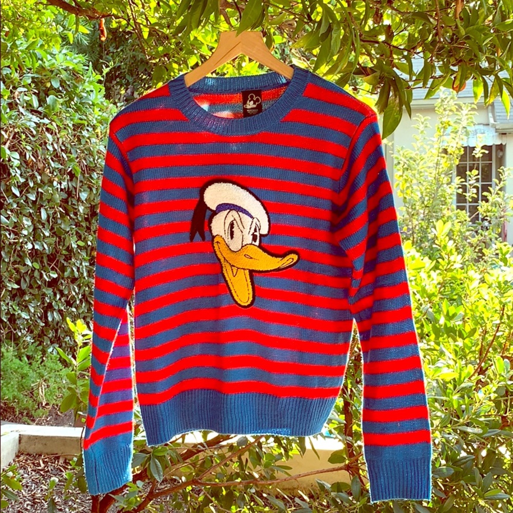 Donald Duck 🦆 Striped sweater!